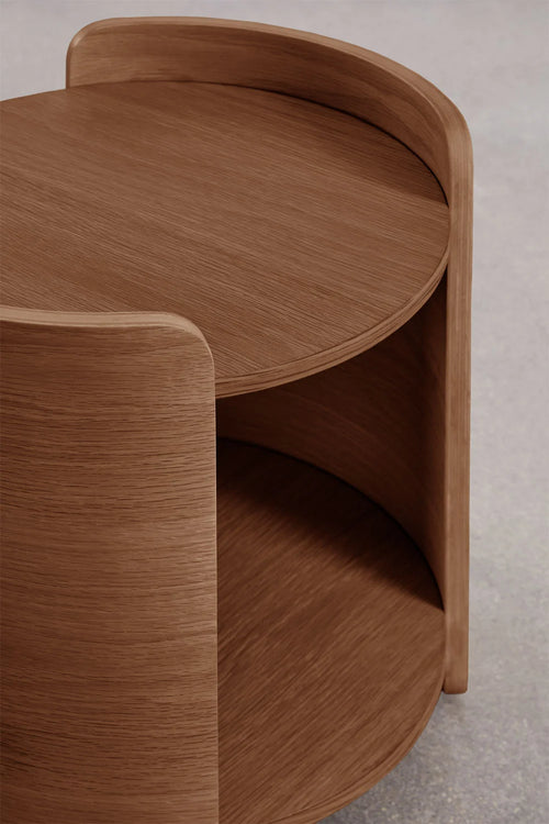 Adelis šoninis staliukas