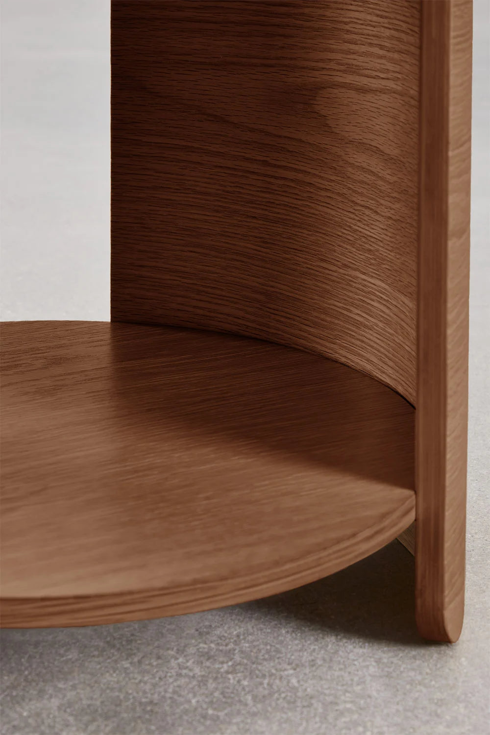 Adelis šoninis staliukas