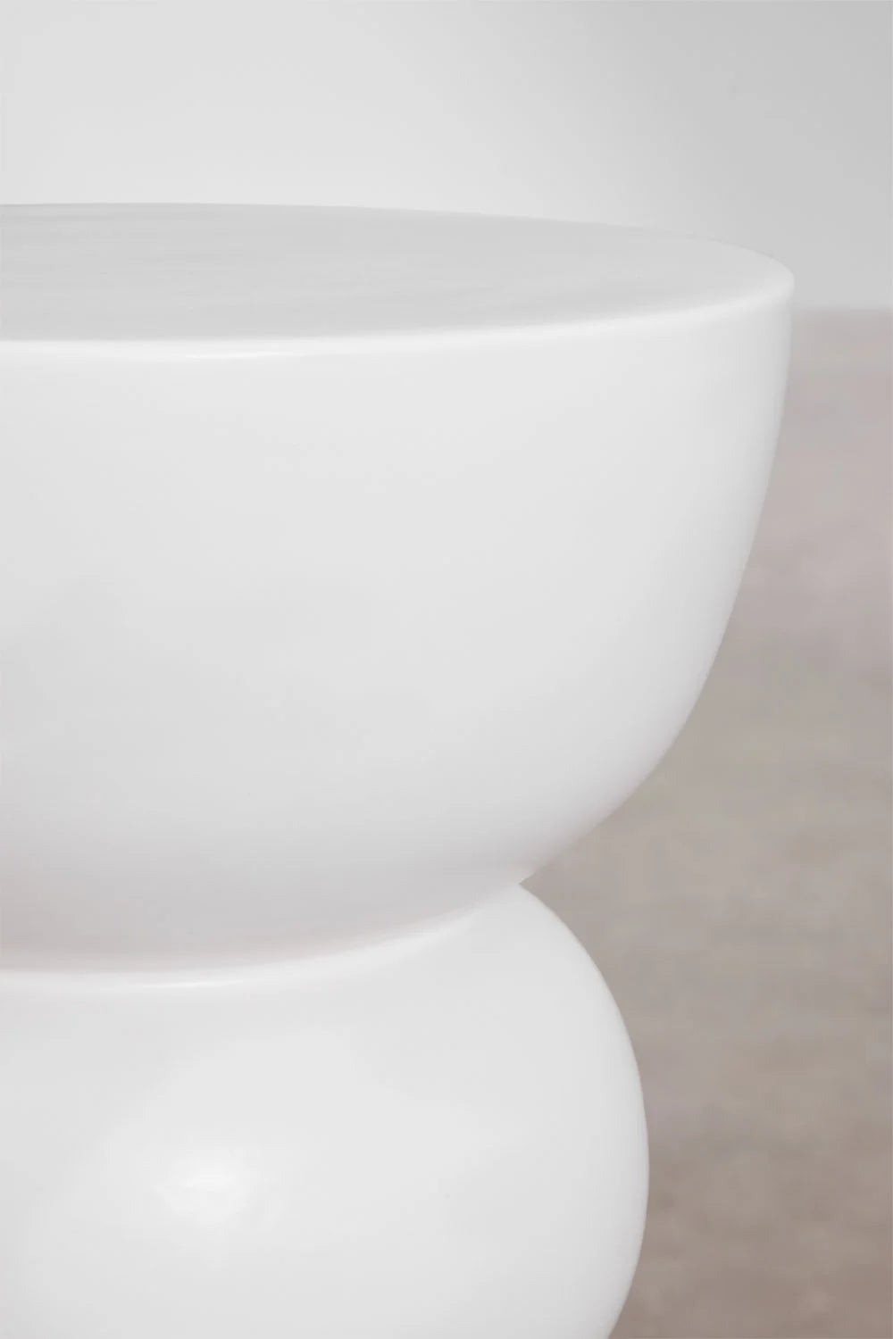 Tiya dolomito šoninis staliukas