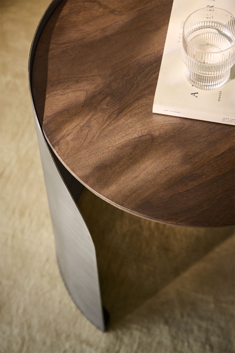 Roku šoninis staliukas