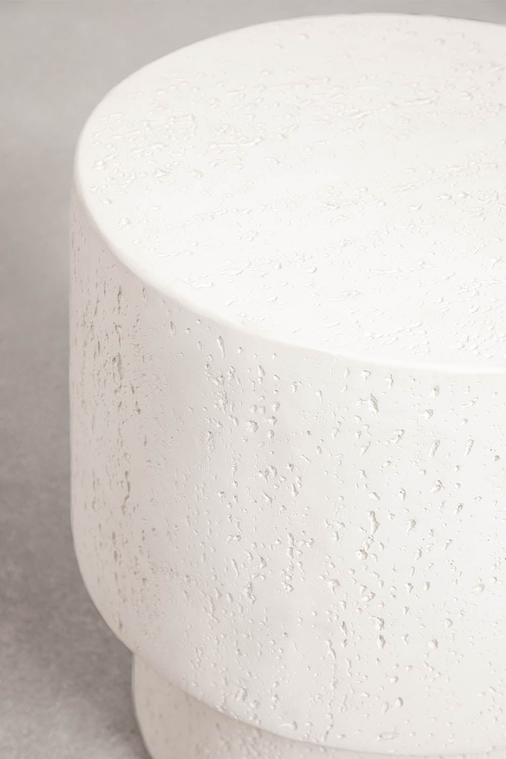 Selara Apvalus šoninis staliukas