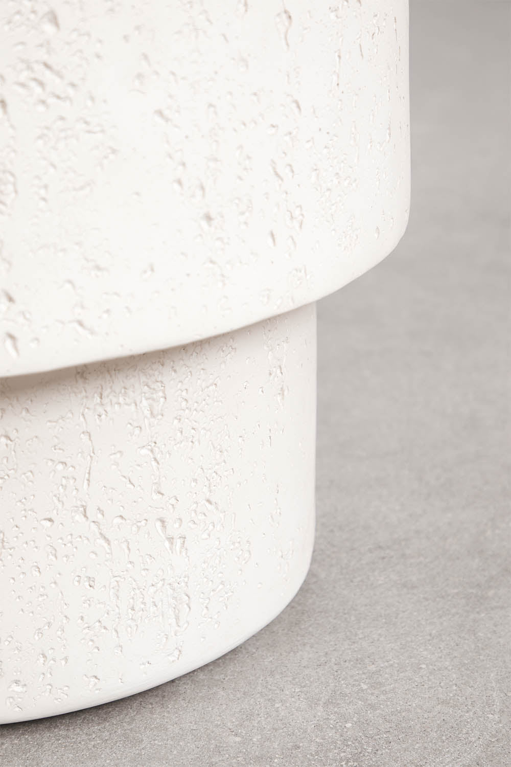 Selara Apvalus šoninis staliukas