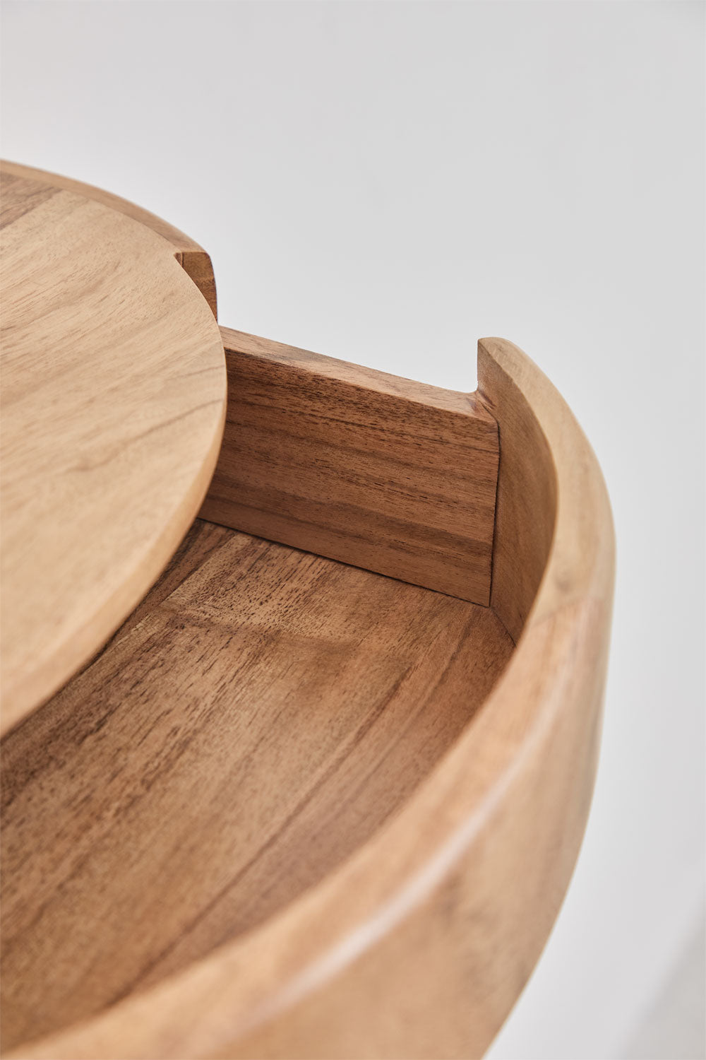 Nireimi sieninė lentyna