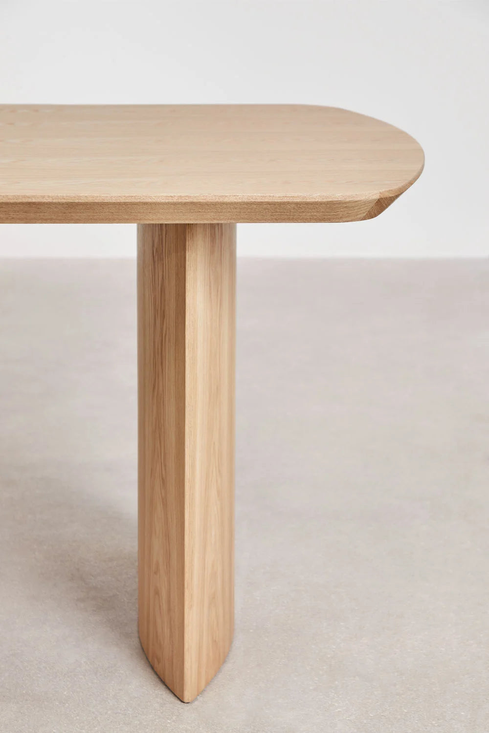 Noka valgomojo stalas