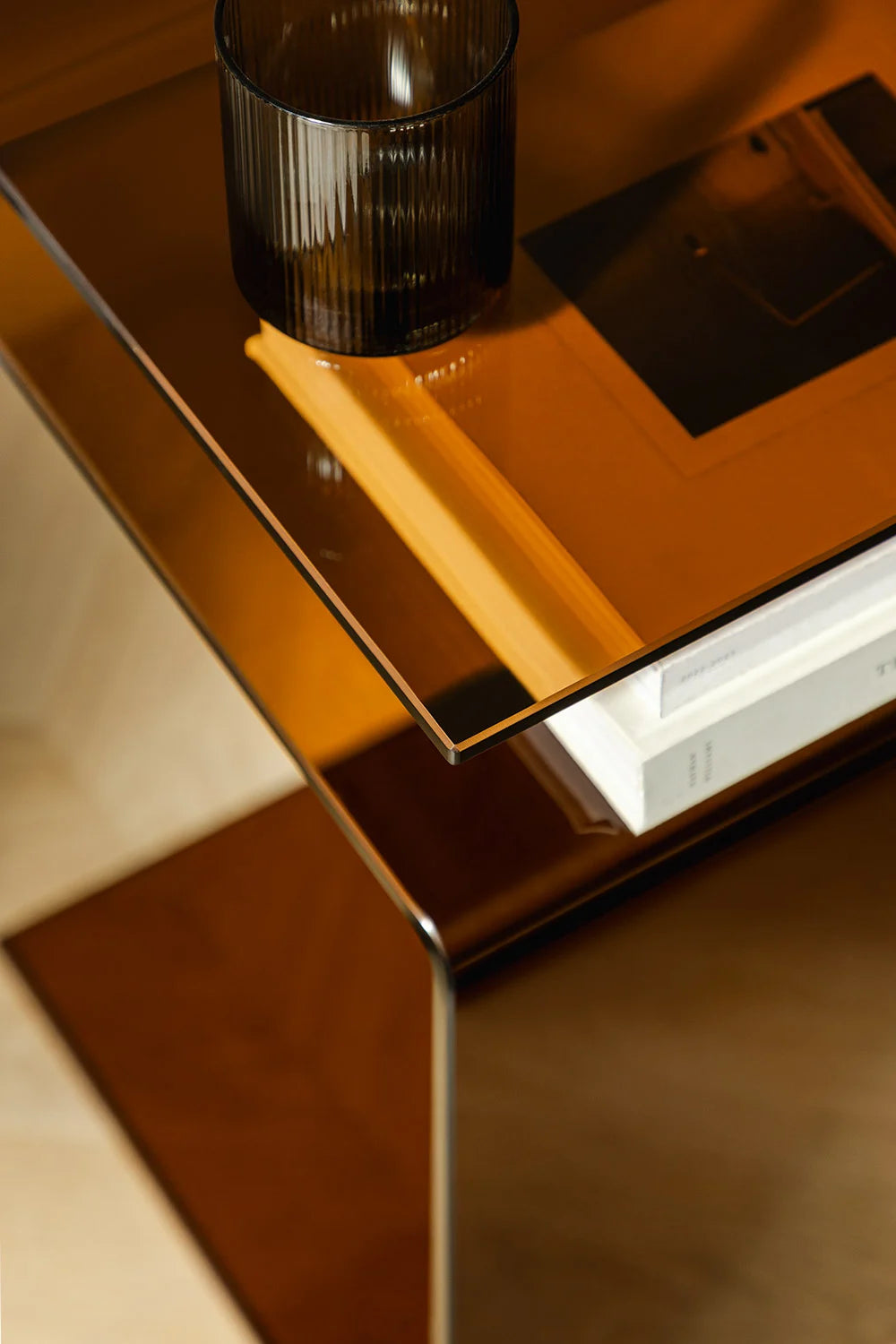 Dior šoninis staliukas