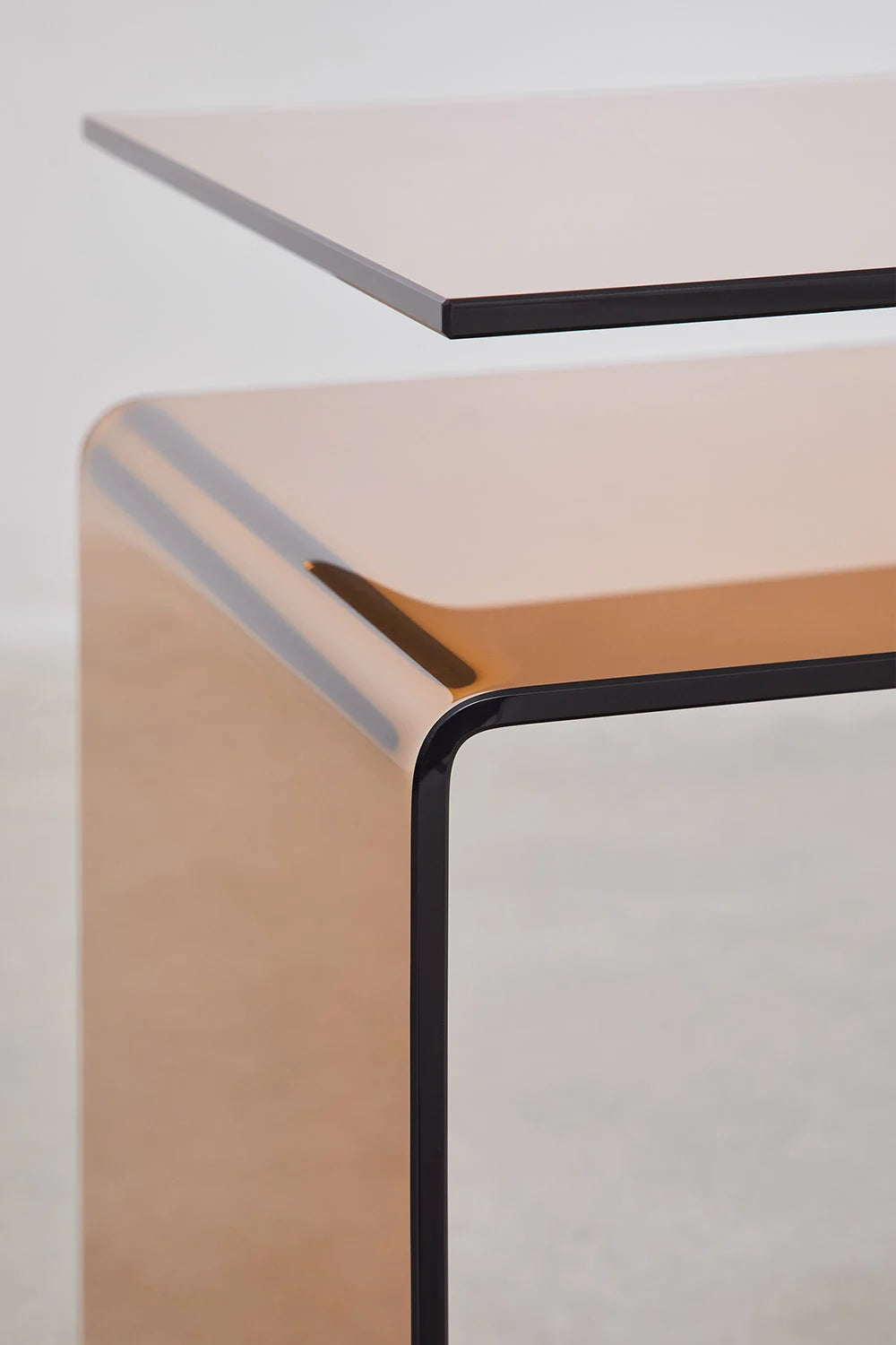 Dior šoninis staliukas