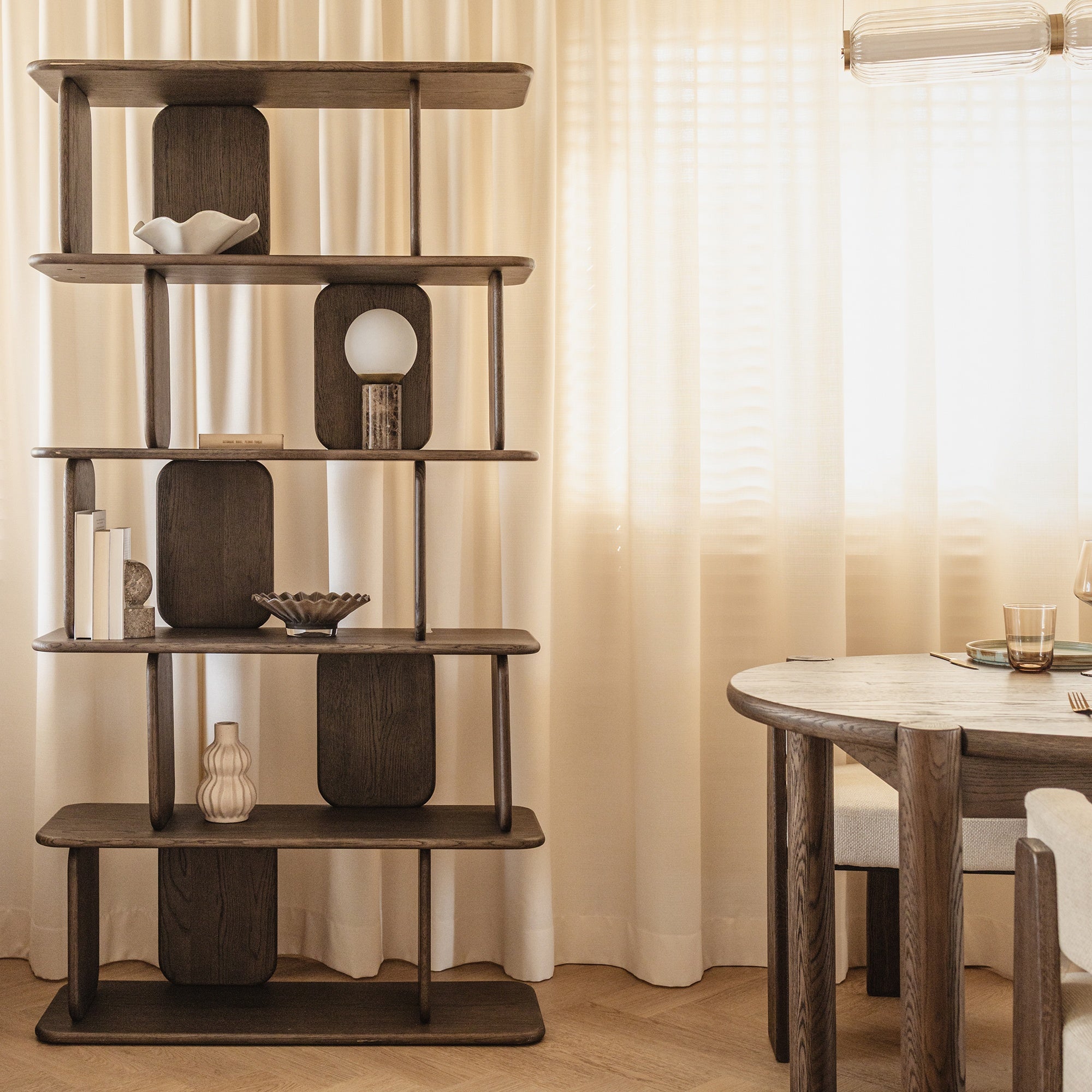 Fonticelle Knygų lentyna