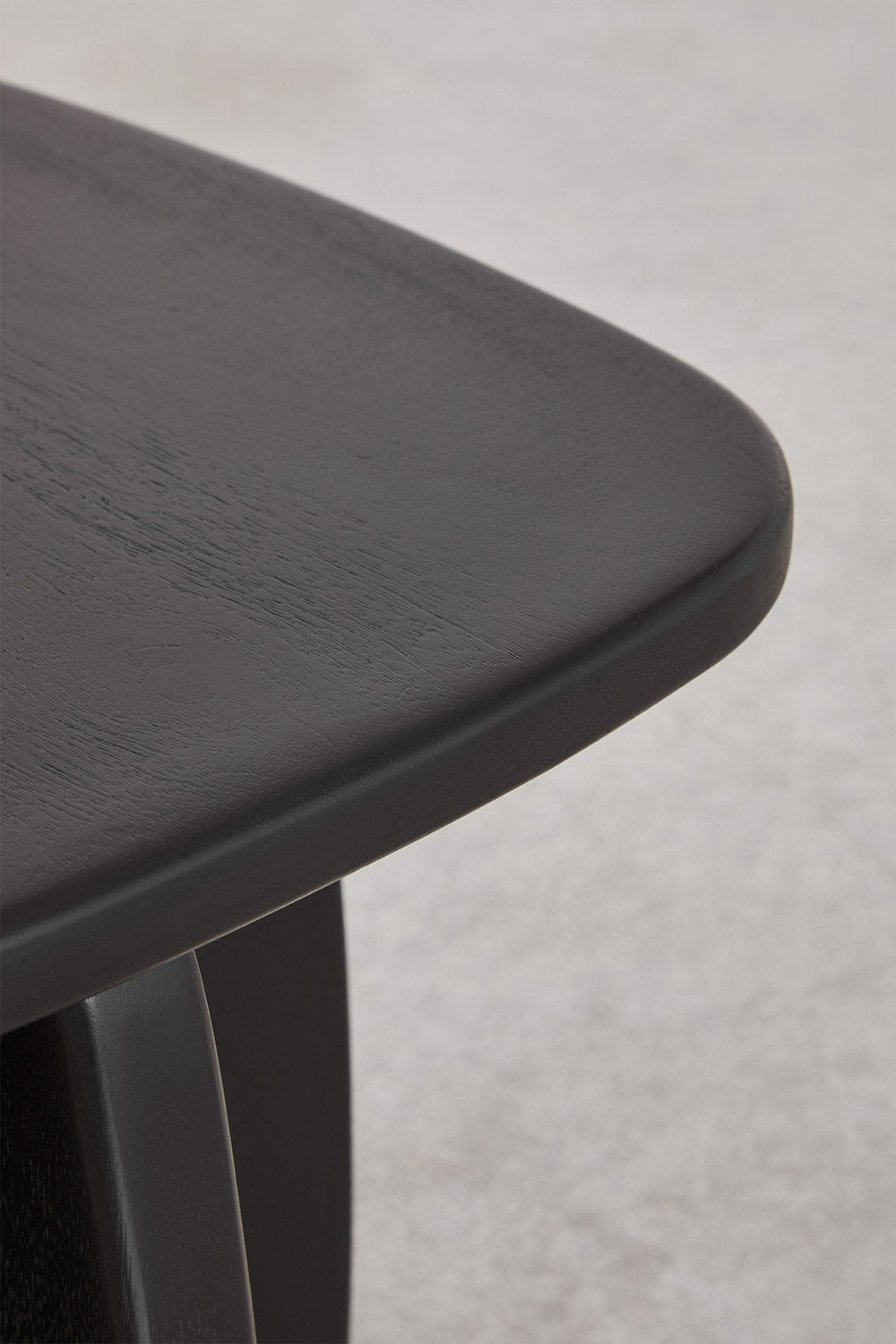 Agatos Kavos staliukas