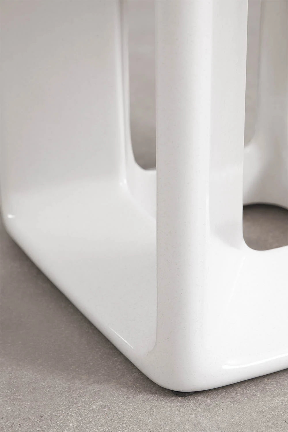 Lilou kavos staliukas