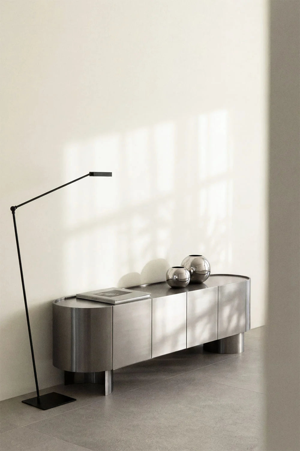 Luena nerūdijančio plieno televizoriaus spintelė