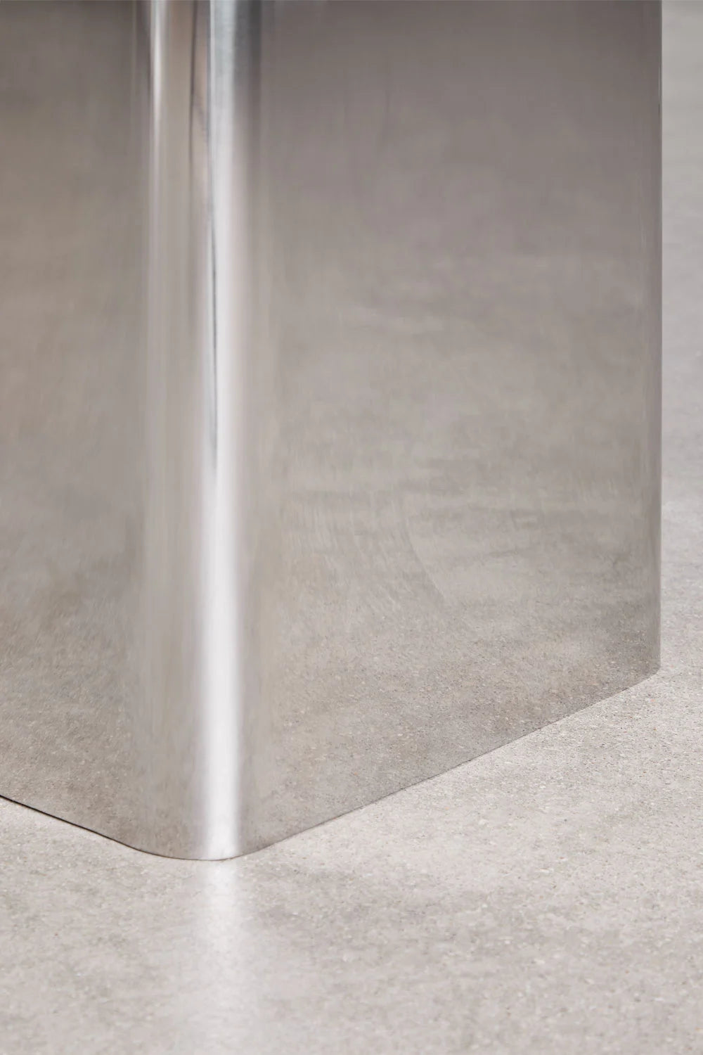 Lora šoninių staliukų rinkinys