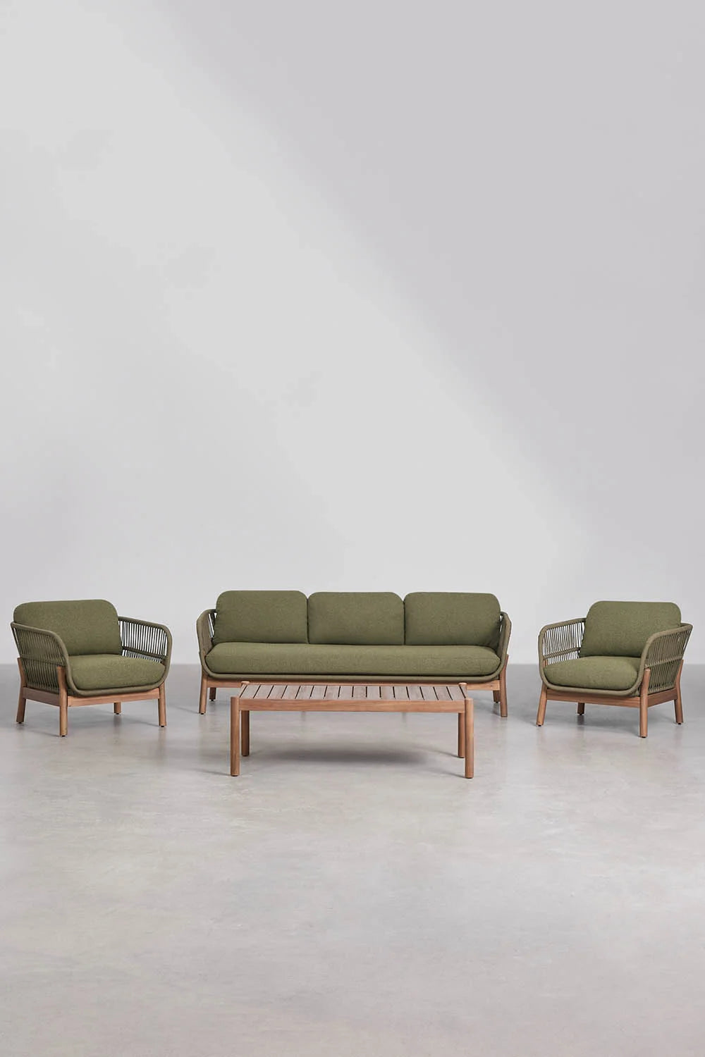 Karvia sodo baldų komplektas